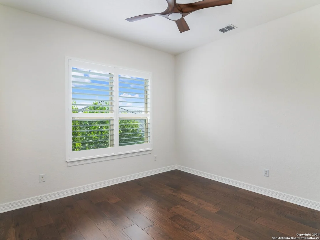 Photo of 7222 BLUFF RUN