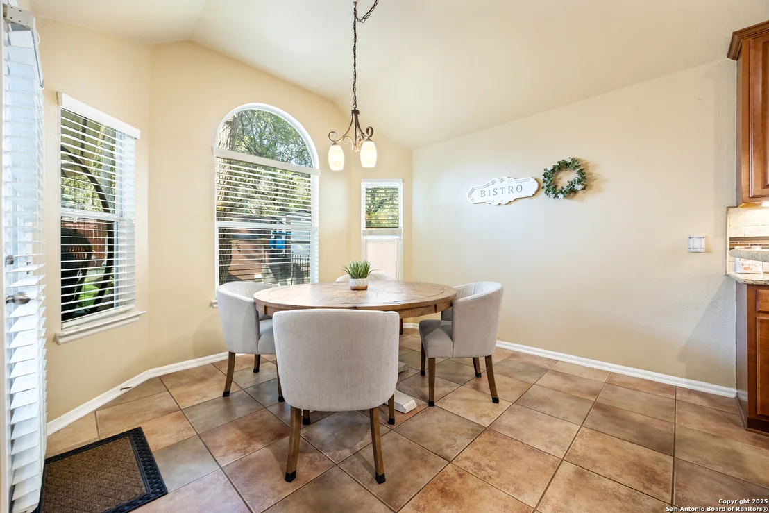 Photo of 124 Brookbend