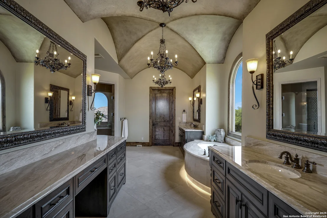 Photo of 35 Winged Foot