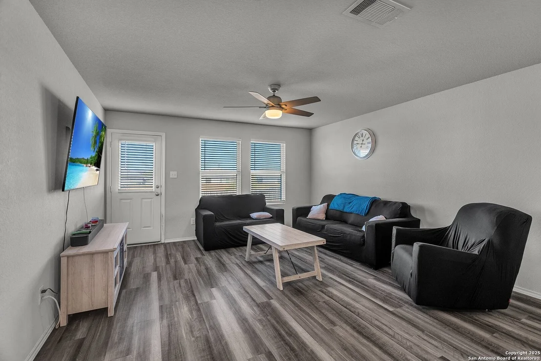Photo of 4211 VOLCANO WAY
