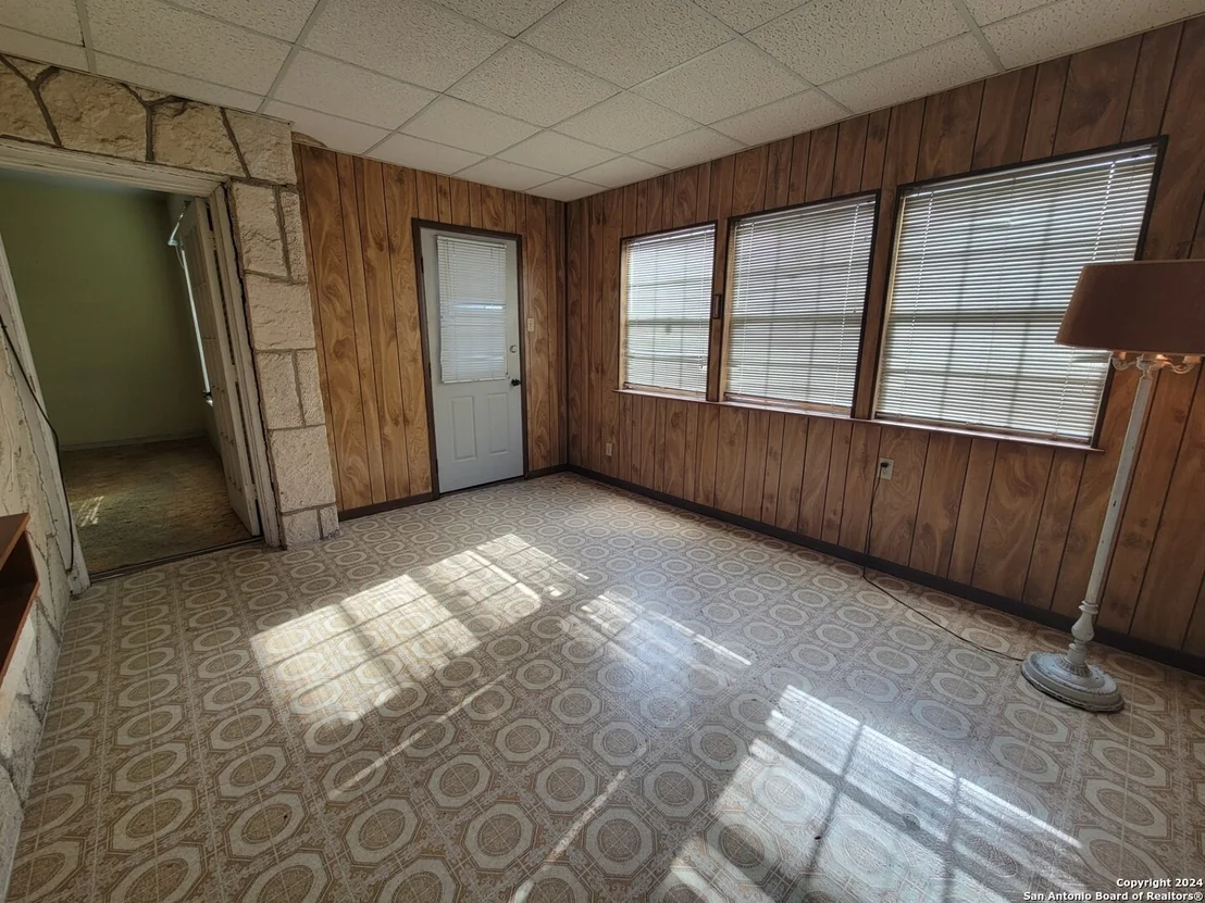 Photo of 295 EL MONTE BLVD