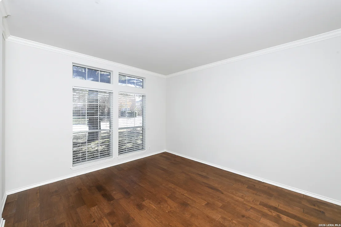 Photo of 1712 Oak Path