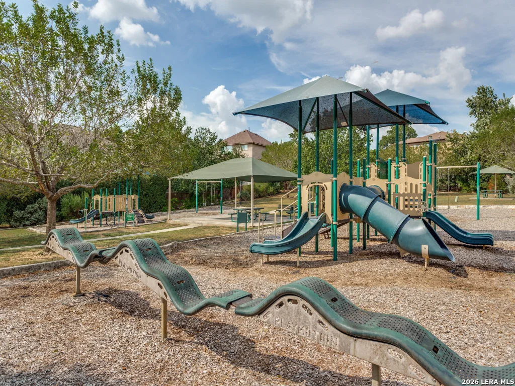 Photo of 21518 PROMONTORY CIR