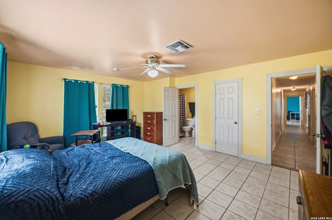Photo of 1027 Bluebonnet