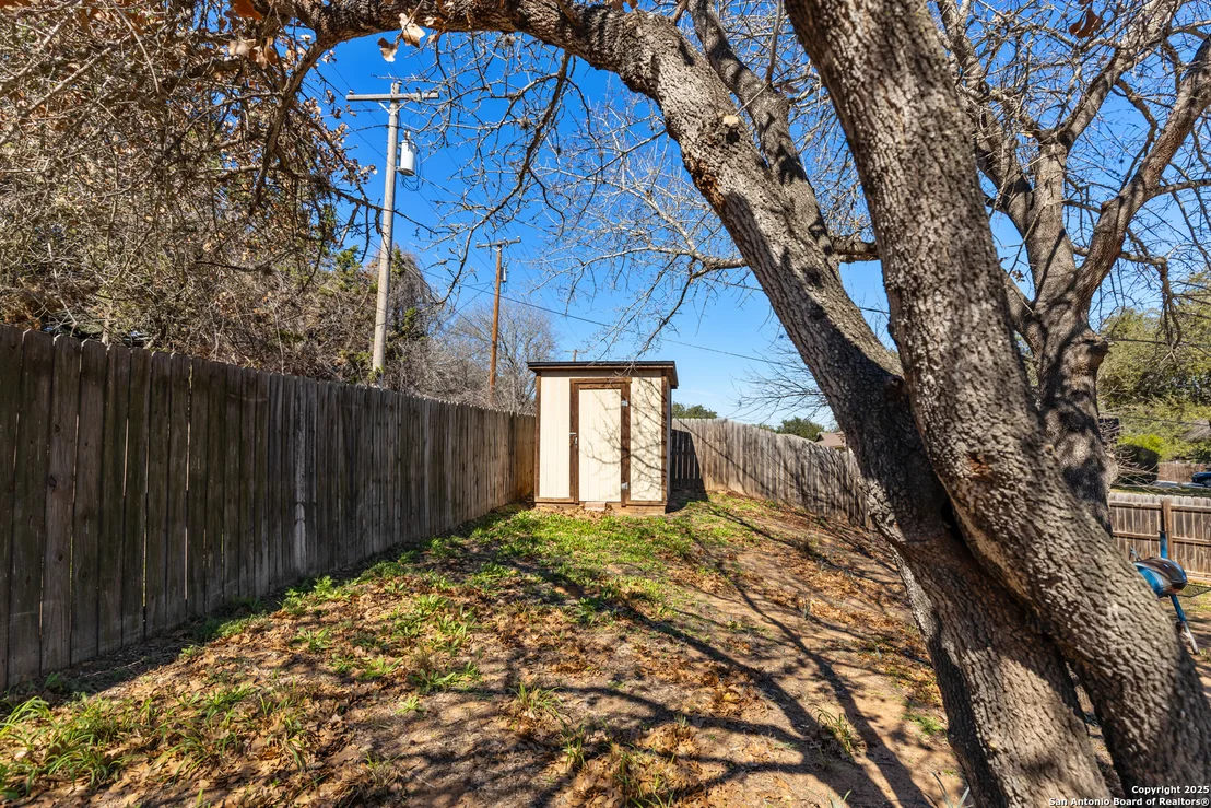 Photo of 325 Howard Dr