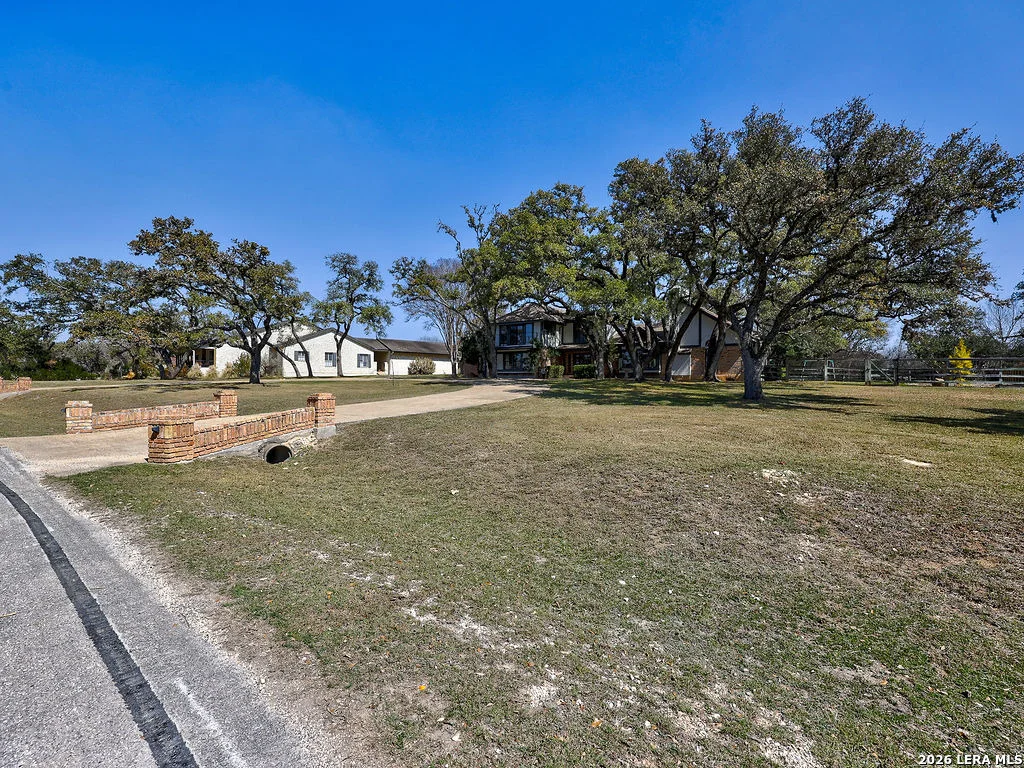 Photo of 29540 Red Bud Hill