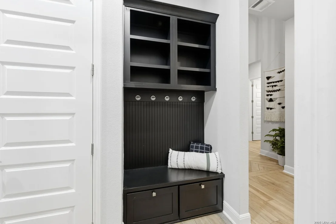 Photo of 4111 Andito