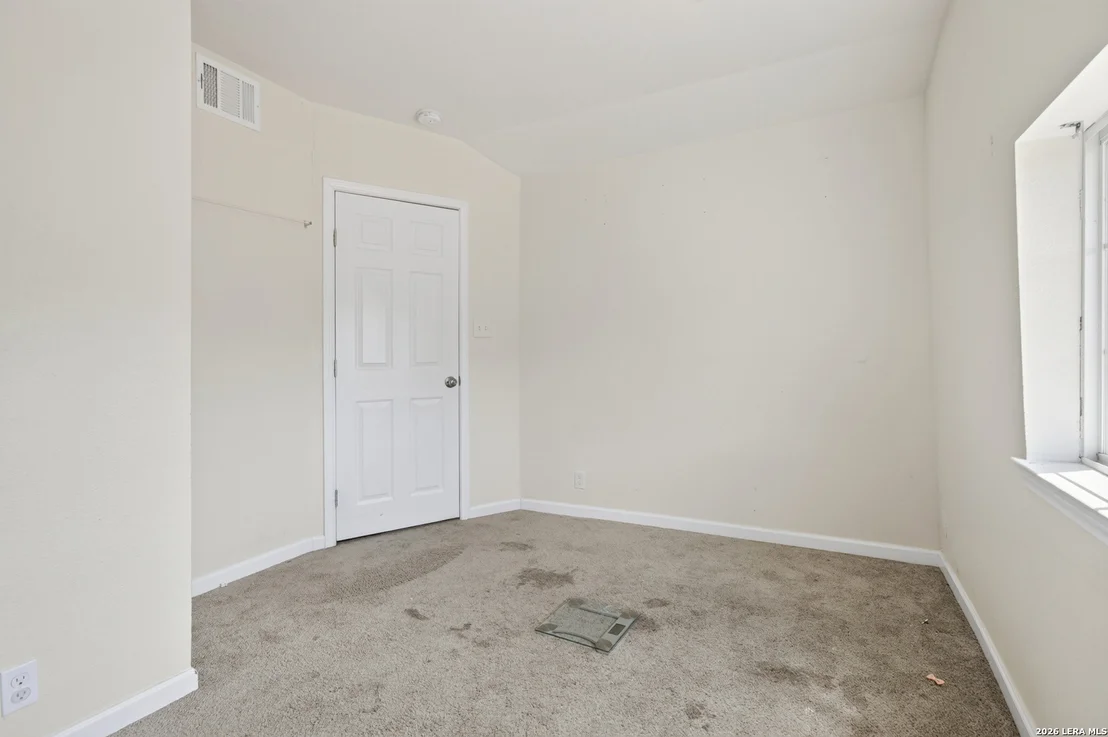 Photo of 363 W ANSLEY BLVD