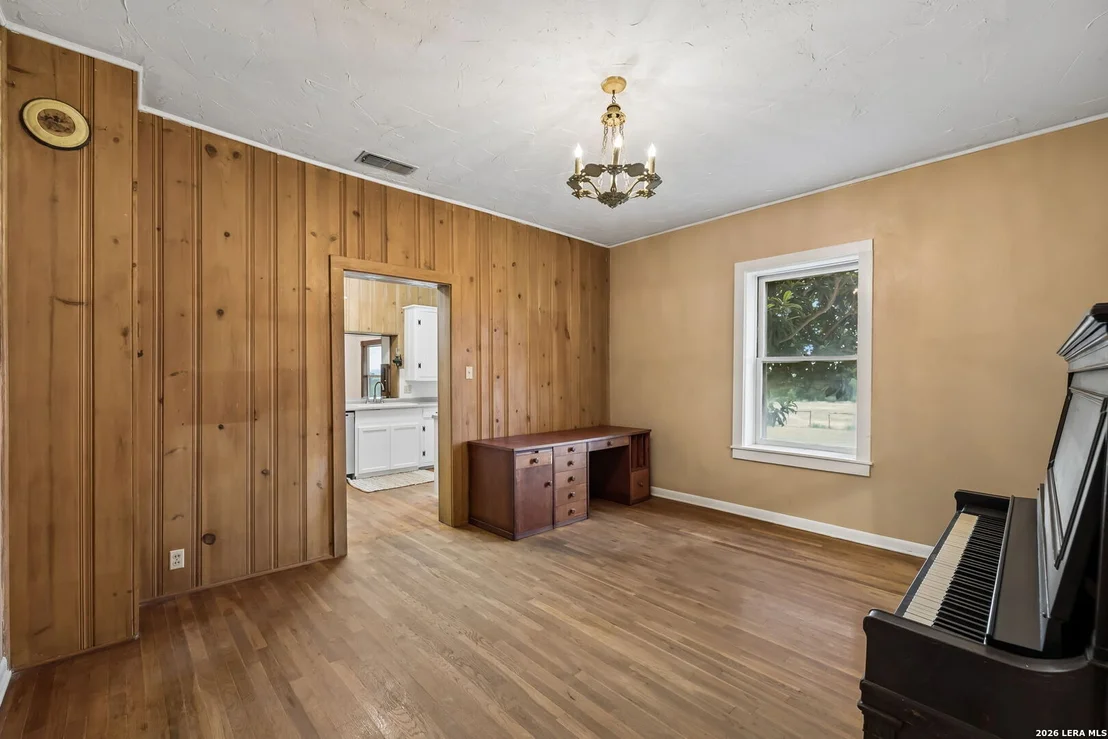 Photo of 48 Holiday Rd