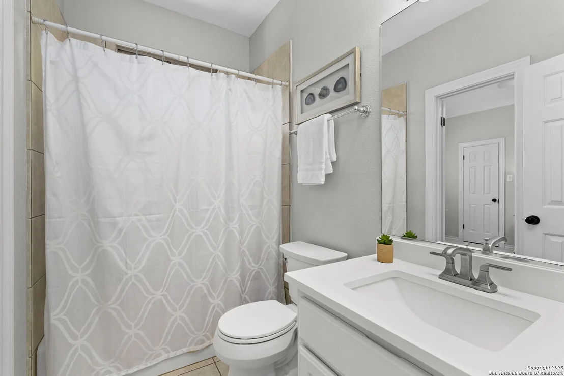 Photo of 915 Foxton