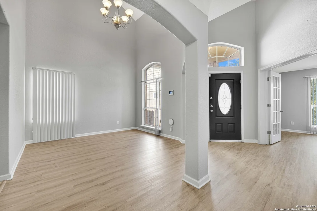 Photo of 611 PARK PT