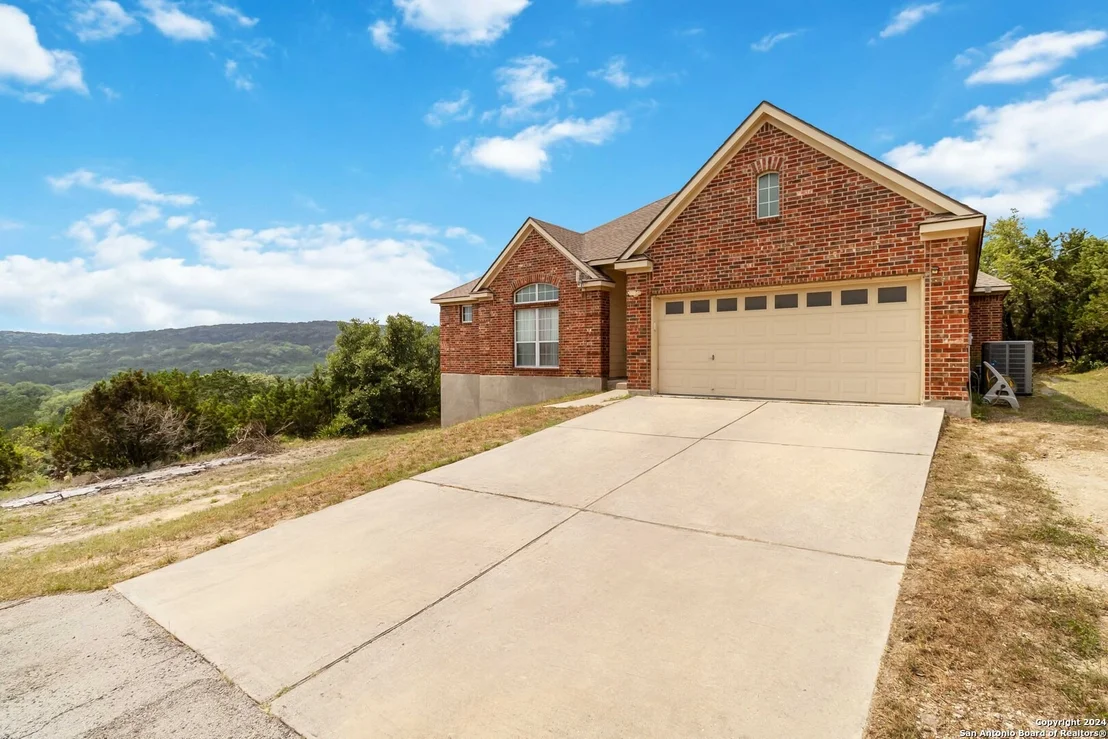 Photo of 846 COUNTY ROAD 2763