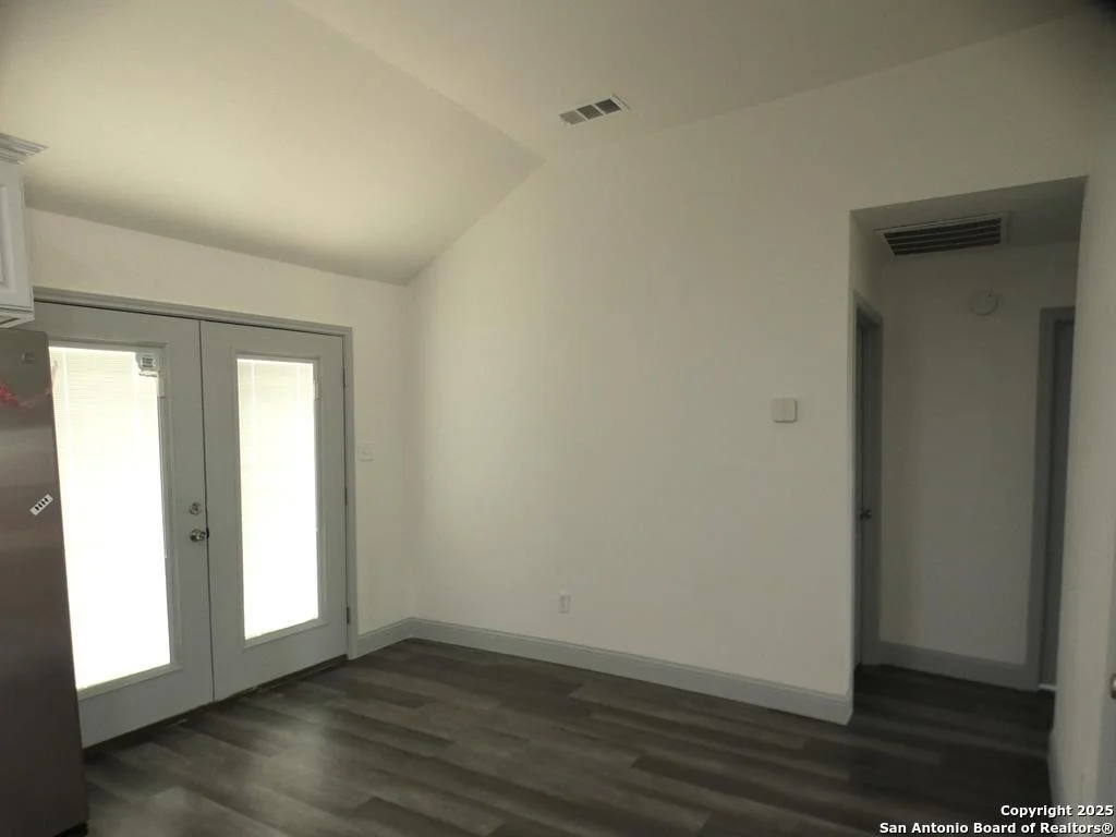 Photo of 506 Hillside Drive