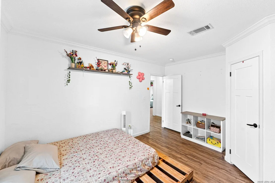 Photo of 1200 Spur Ridge