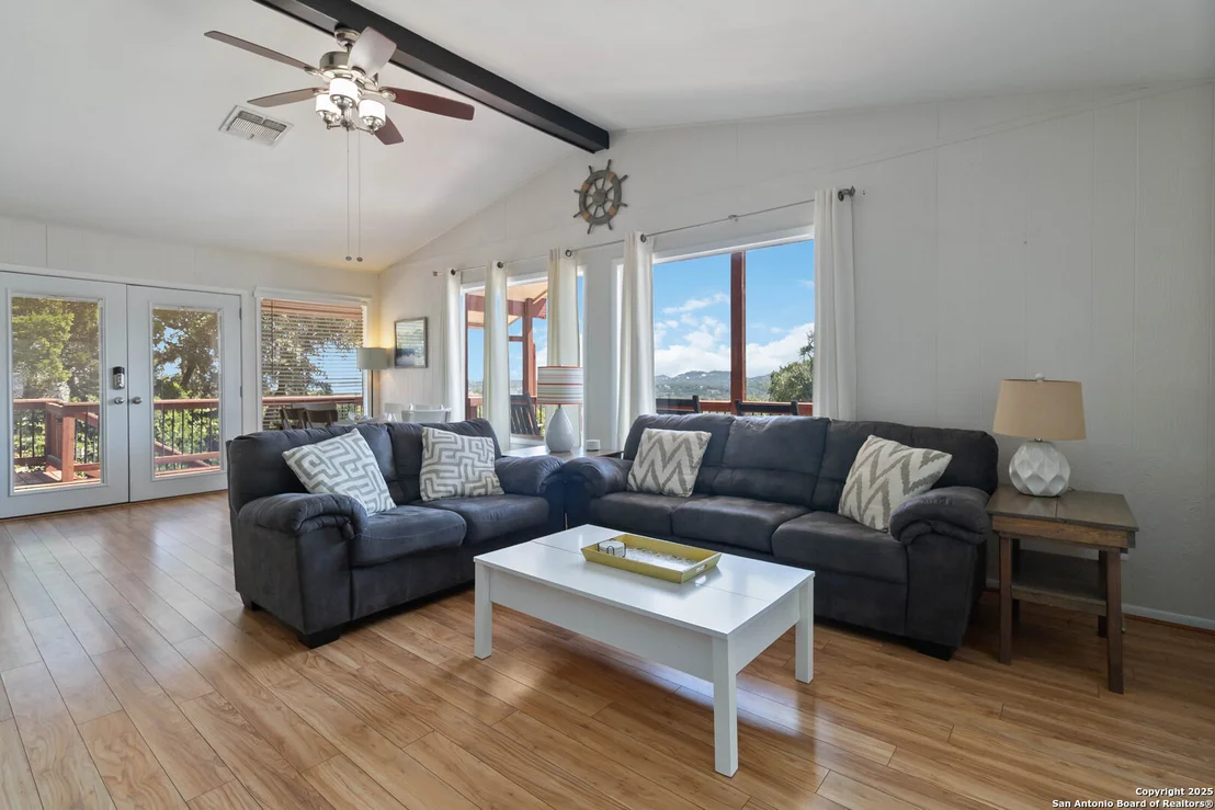 Photo of 1291 Springwater