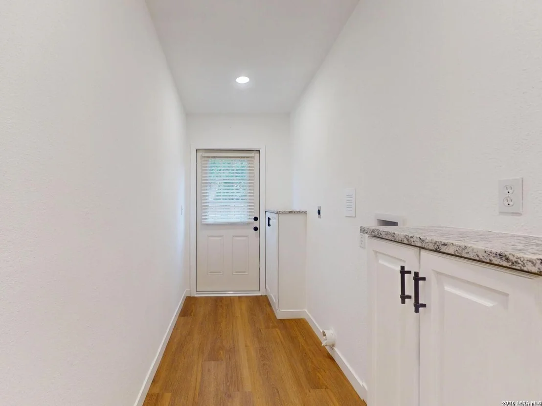 Photo of 126 BREES BLVD