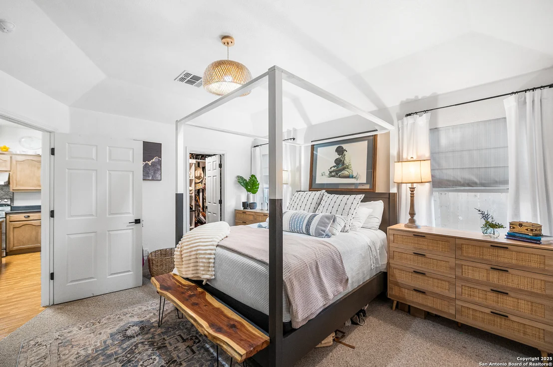 Photo of 2240 Stonehaven