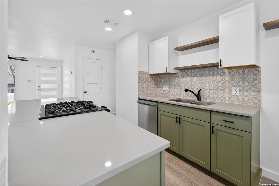 Photo of 6218 Hillston