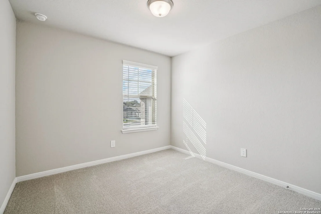 Photo of 10295 King Robert