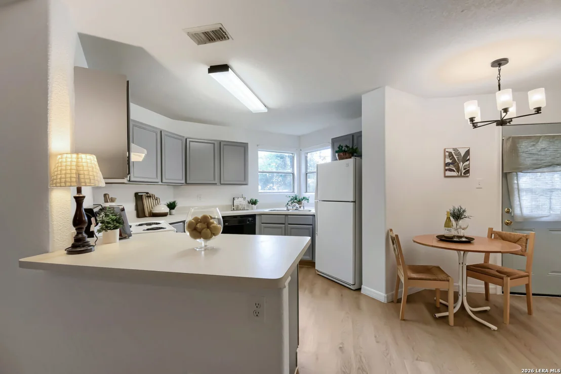 Photo of 9647 SEKULA DR