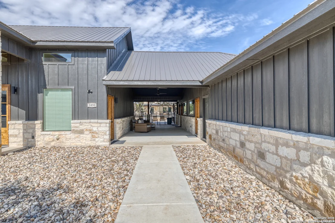 Photo of 1450 Mountain Valley