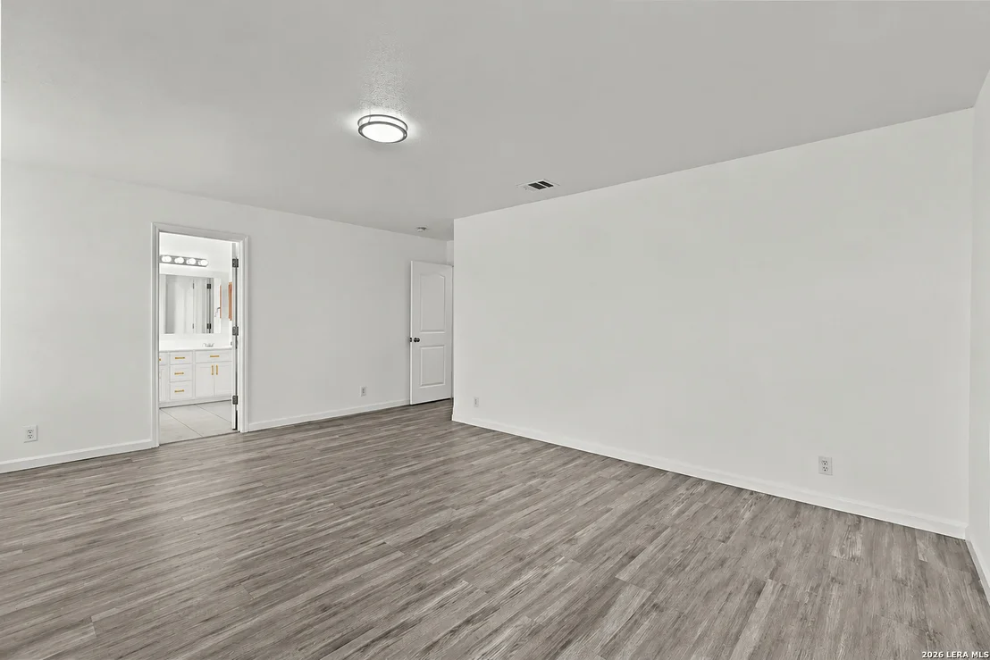 Photo of 10710 Diamond Rock