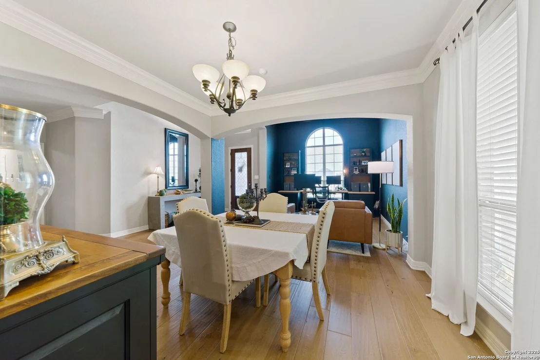 Photo of 24131 Canyon Row