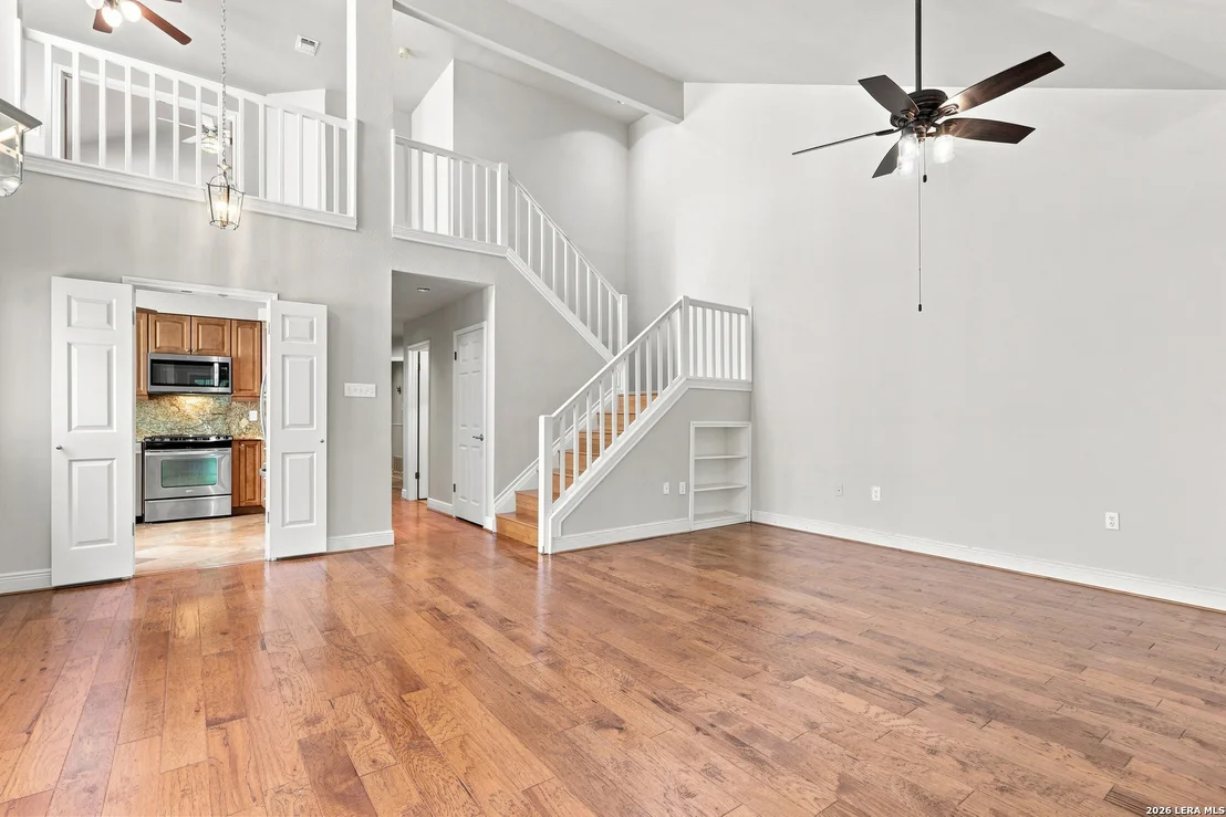 Photo of 28 COURTSIDE CIR