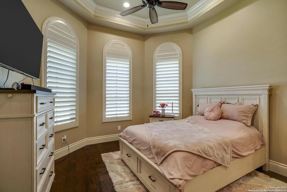 Photo of 11420 MONTELL PT