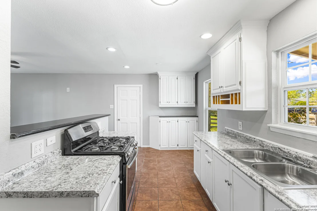 Photo of 6826 Westward