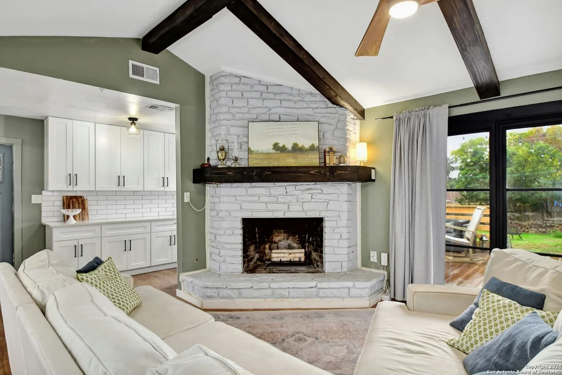 Photo of 10707 Mount Ida