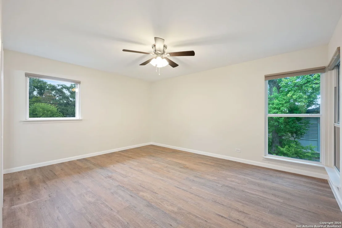 Photo of 929 Morningside