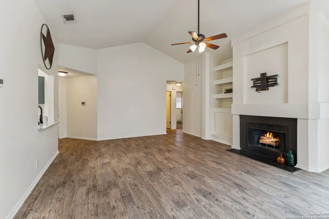 Photo of 7009 Jefferson Ridge