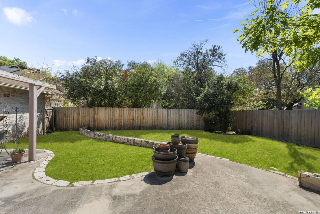 Photo of 2422 Shadow Cliff St