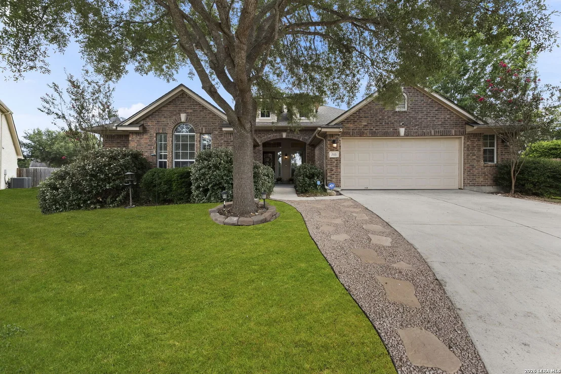 Photo of 266 MAIDSTONE CV