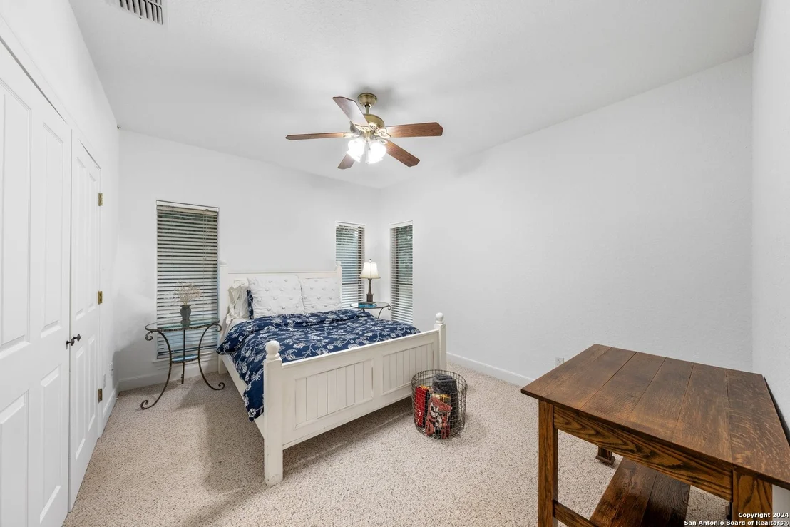 Photo of 112 Remington Dr
