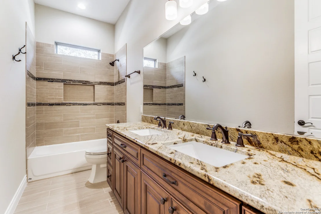 Photo of 2314 CASCADA PKWY