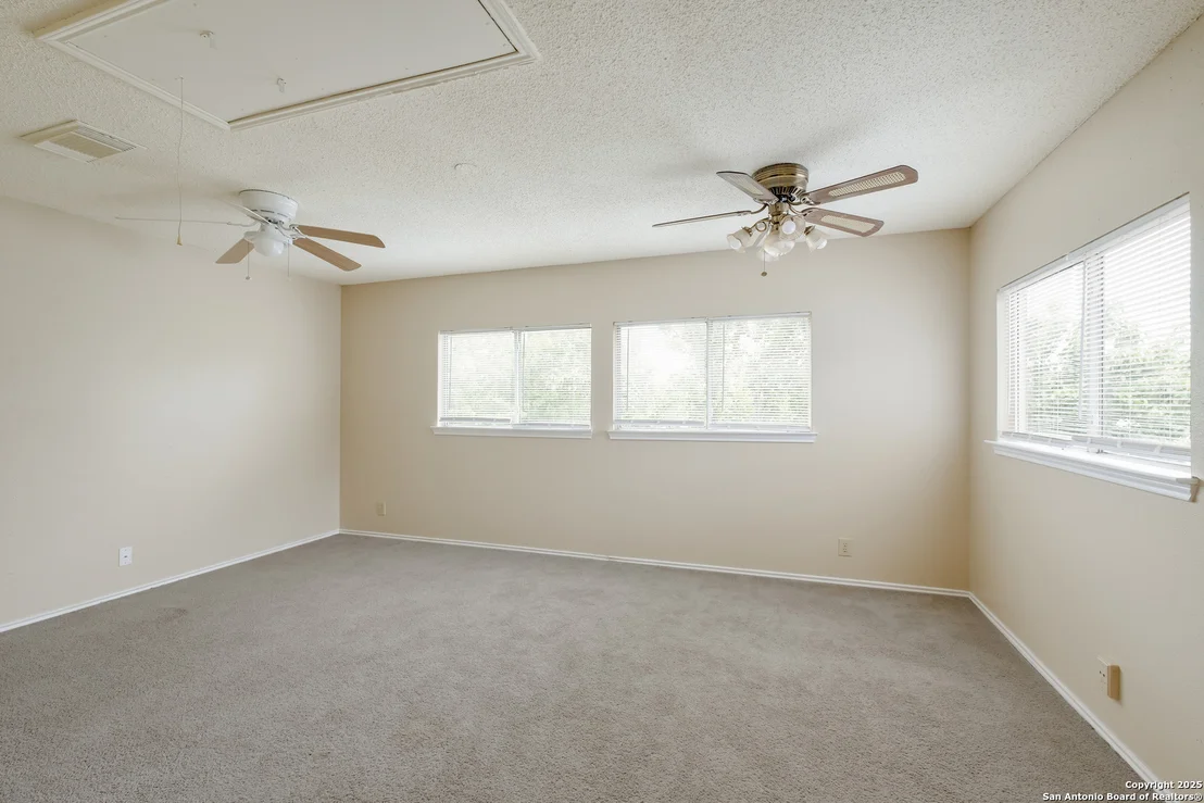 Photo of 8803 Breezefield