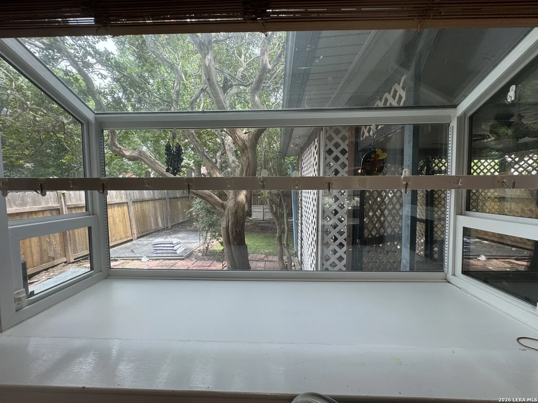 Photo of 7702 Chatsworth