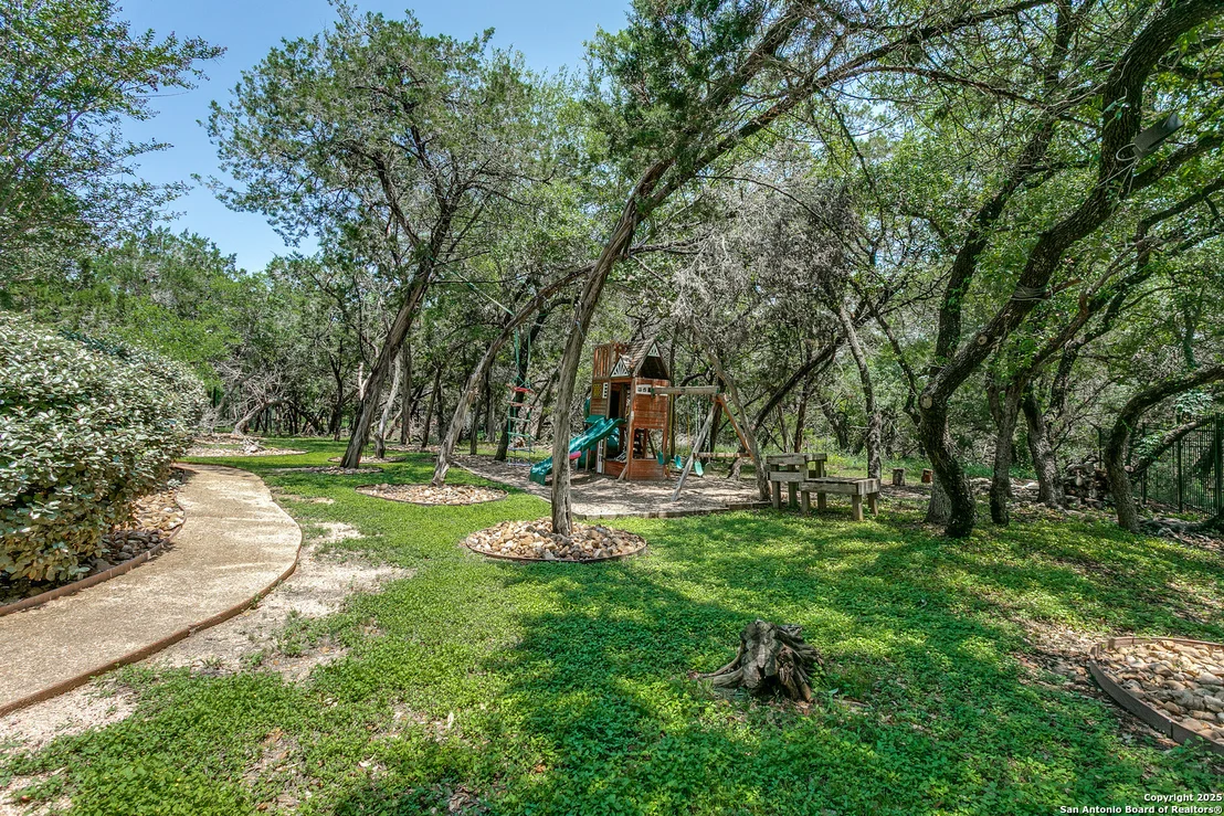 Photo of 8826 Falcon Place