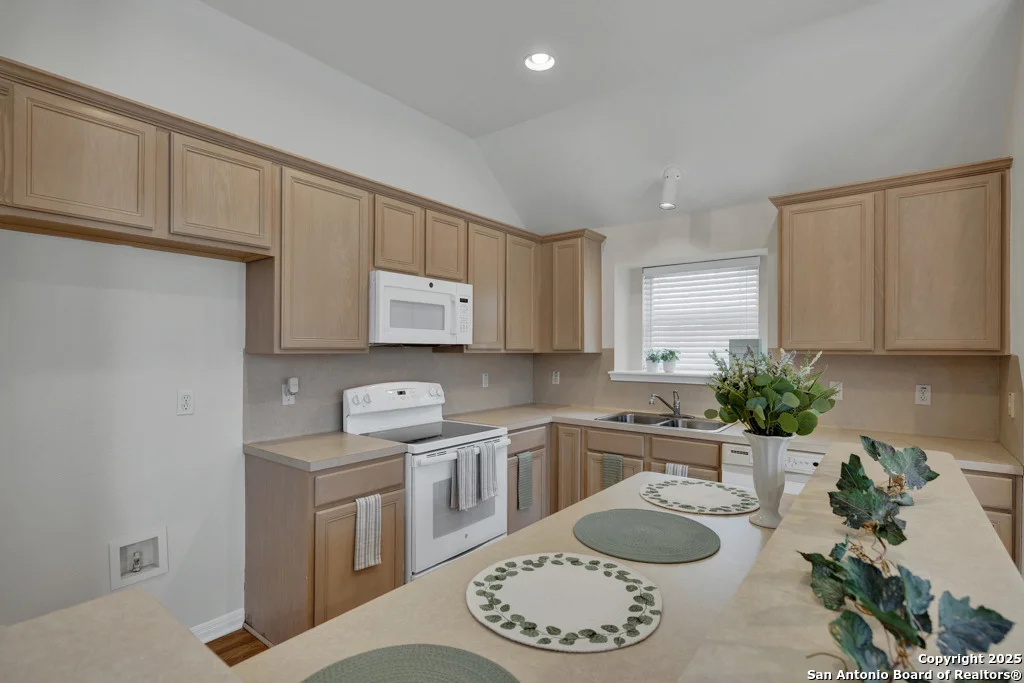 Photo of 461 WALNUT HEIGHTS BLVD