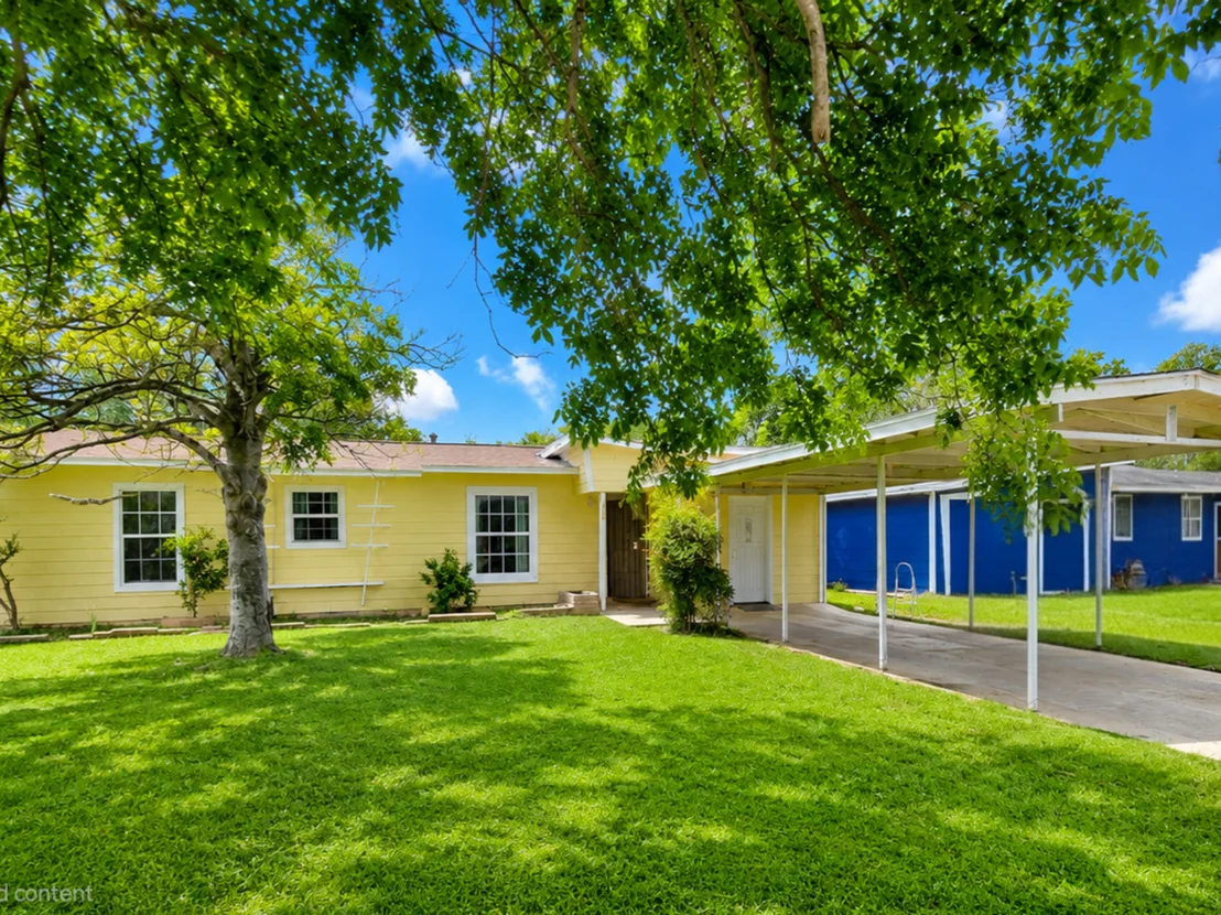 Photo of 338 Charcliff Dr