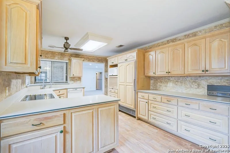 Photo of 501 Balfour