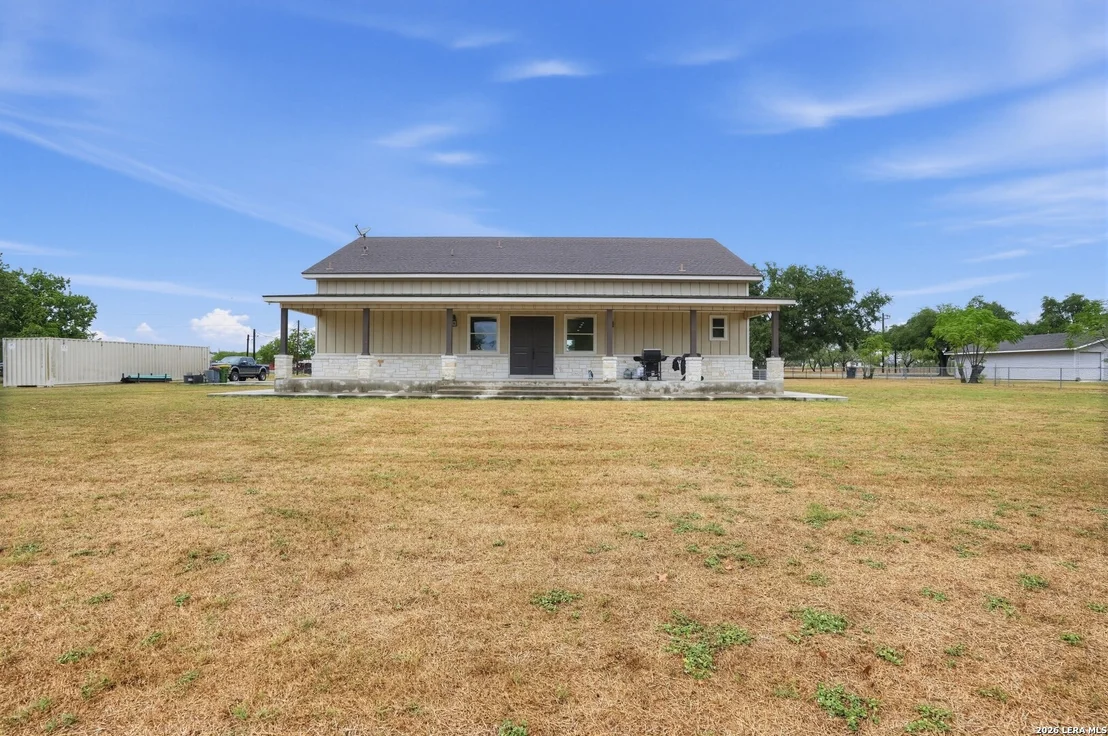 Photo of 105 OAK VIEW DR