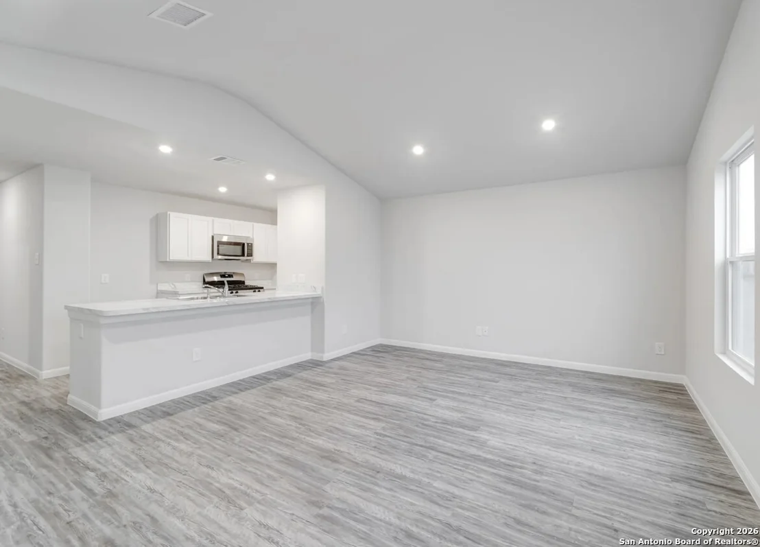 Photo of 125 Sutton Place