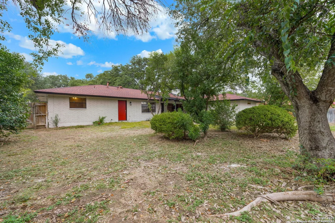 Photo of 518 SUNHAVEN DR
