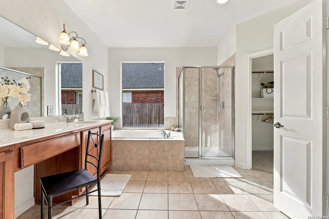 Photo of 18619 Rogers Pl
