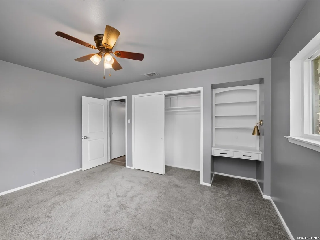 Photo of 621 Balfour Dr