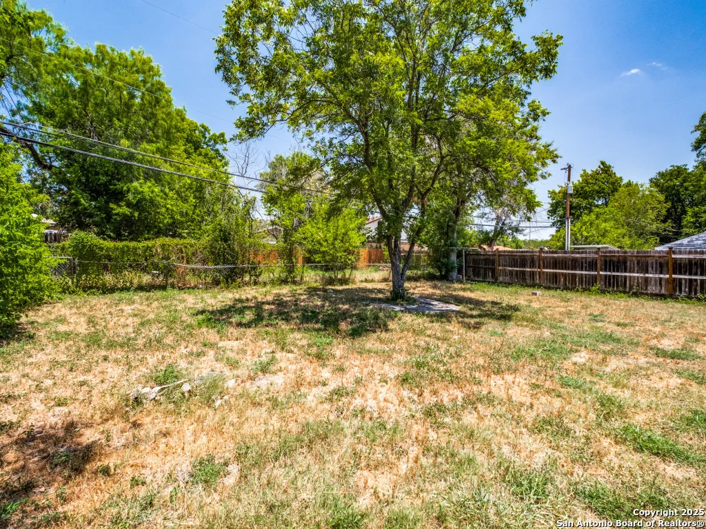 Photo of 615 Edgebrook