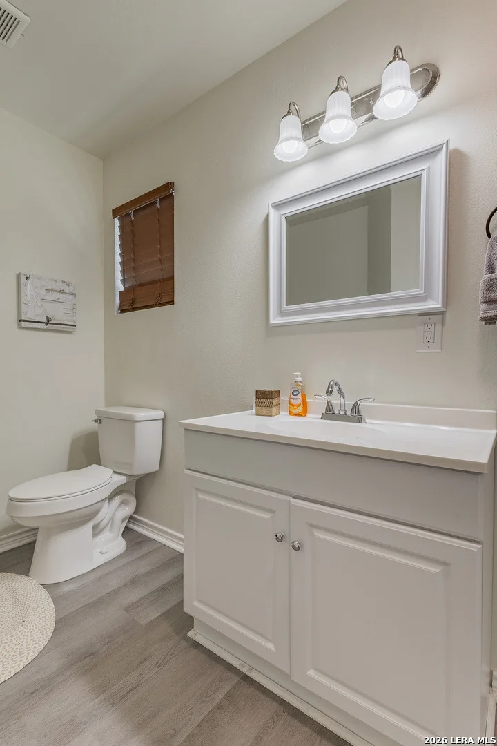 Photo of Unit UNIT23 at 391 Riverside
